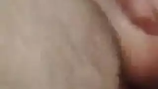 مغامرة ديزي الإباحية الفردية في المسبح