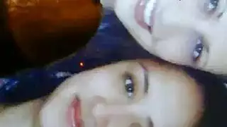 رجال حمقى يعطون الفتاة الحمراء إيلاج مزدوج صريح