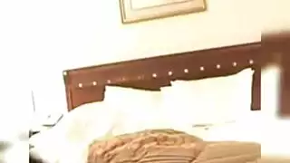 عروس سعودية ساخنة تأخذ القضيب في ليلة زفافها