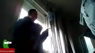 نيك من الخلف بقووة وهي مسنبه