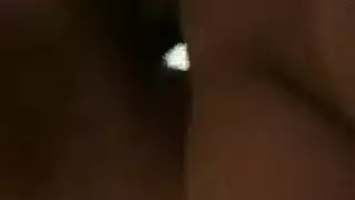 الذكر الخاضع يُدمر من قبل أميرة النادي النسوي في جنس قاسٍ على المكتب