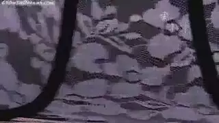 كس ضيق مبلل يُدك بقوة