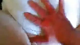 سمراء مثيرة في ملابس داخلية تمارس الجنس بقوة مع صديقها الموشوم