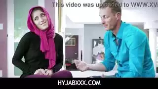 تدريب شرجي: العروس المراهقة تستعد للحياة الزوجية