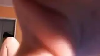 الفتيات ذوات الكعب العالي في جماع سحاقي صريح