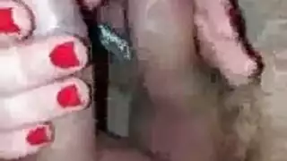 زوجة عاهرة تبتلع سائل الشاب في لقاء غرفة نوم فاخر