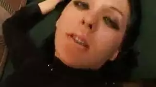 منتدى للكبار ذو طابع ليلي مع تحميل محتوى صريح