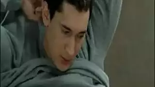 إباحية الإيلاج المزدوج بين الفحل الناضج والفتى